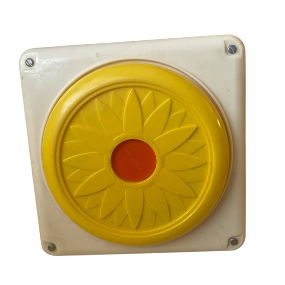 Vintage 1978 Fisher Price Turn and Learn No.156 Baby Box Activity Toy - Picture 8 of 8